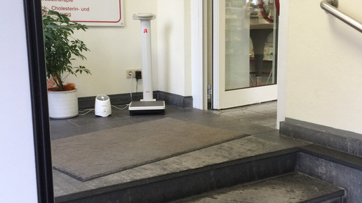 neue-apotheke treppe1 neue-apotheke