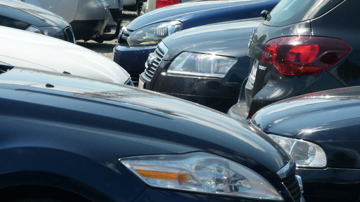 parkplatz autos Guenther Schad pixeliode