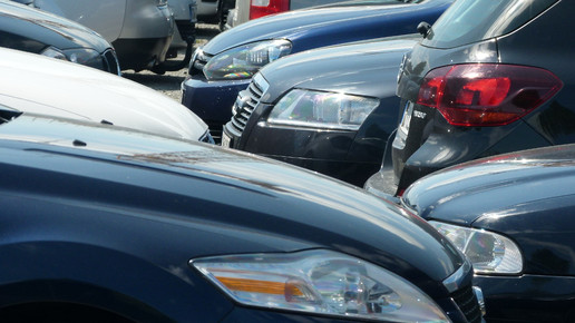 parkplatz autos Guenther Schad pixeliode