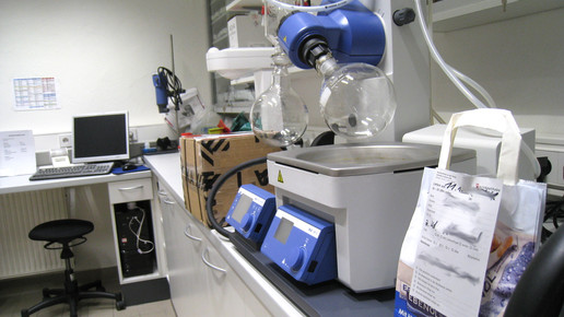 berlinapo hackescher labor2 aa