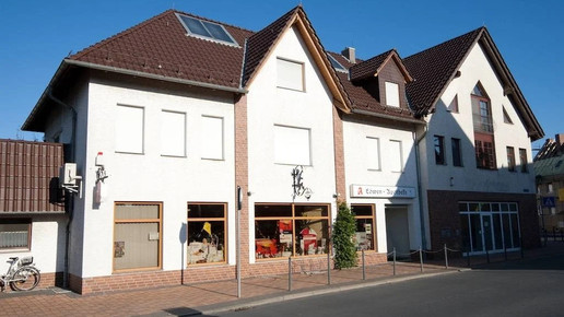 Die Löwen-Apotheke in Prettin von außen. Mehr dazu im Artikel.