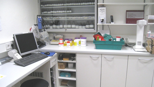 berlinapo hackescher labor5 aa