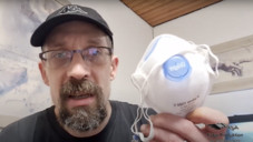 Maske mit Ventil: Ärger in der Apotheke