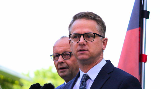 Carsten Linnemann und Friedrich Merz beim Pressestatement