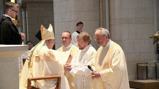 diakonweihe1 straehnz 01