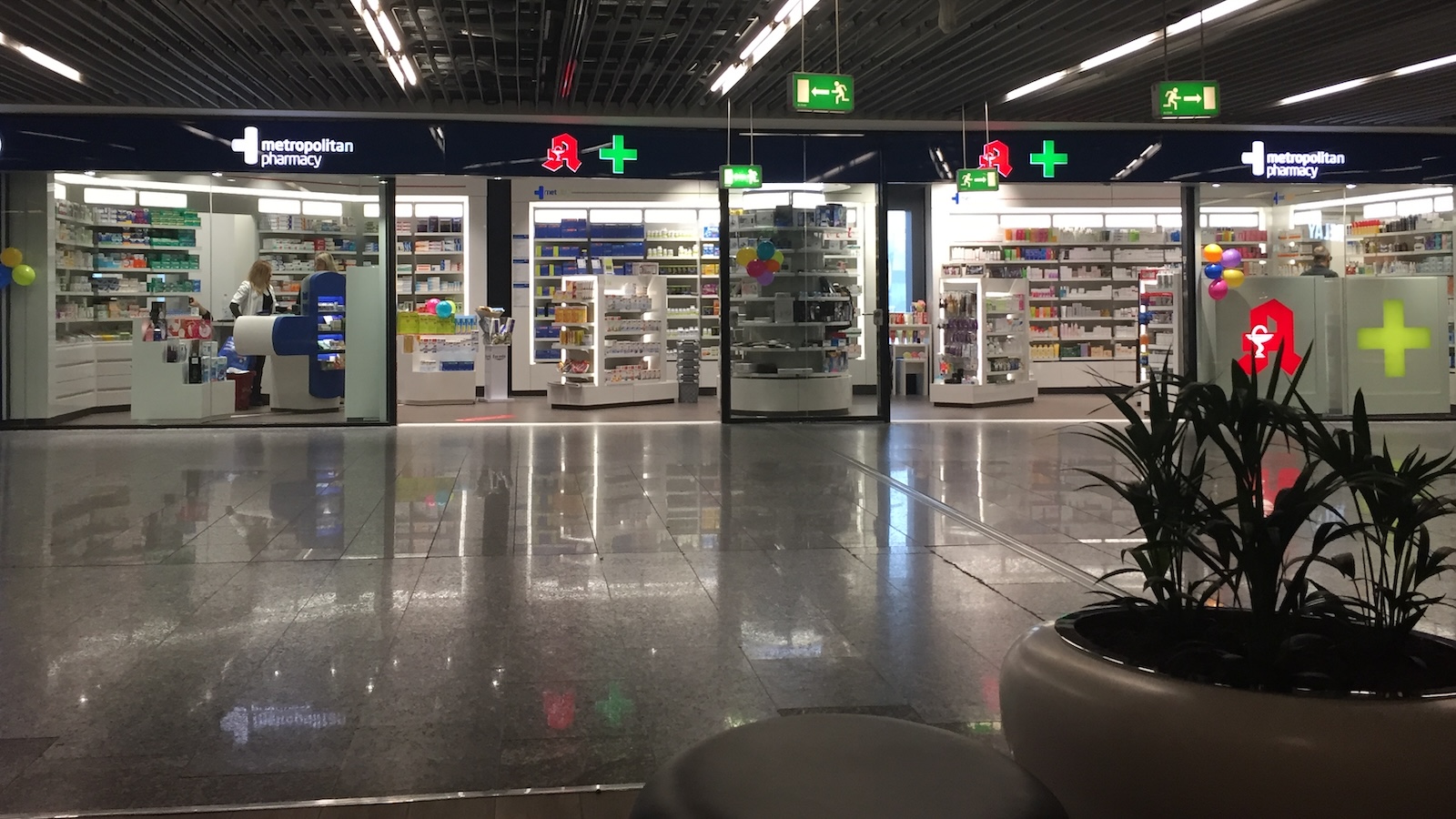 Metropolitan Pharmacy - Apotheke Am Internationalen Flughafen Düsseldorf www.apotheke-adhoc.de